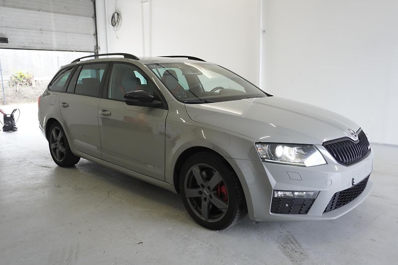 Škoda Octavia RS 2.0 TDi 135 kW MANUÁL - fotka 24 z 26