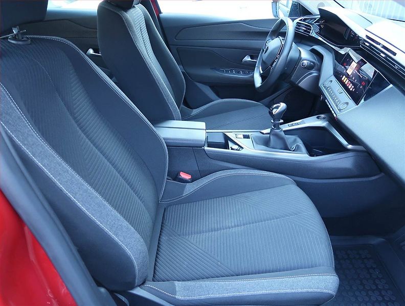 Peugeot 308 (2022) Active Pack 1.2 PureTech - fotka 9 z 15