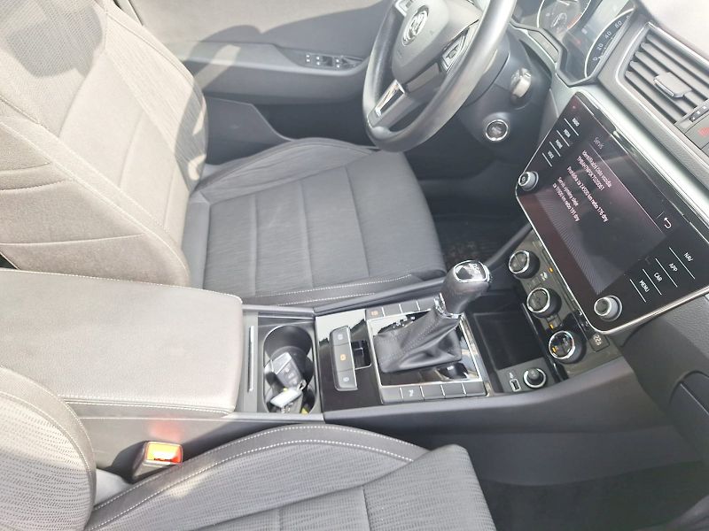 Škoda Superb (2018) 2.0 TDI / 110 kW / 7DSG / Ambi - fotka 22 z 26