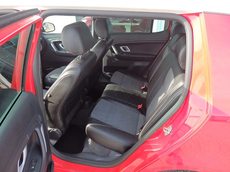 Škoda Fabia 1,4 16V SPORT, DIGI KLIMA, 16´ - fotka 7 z 14