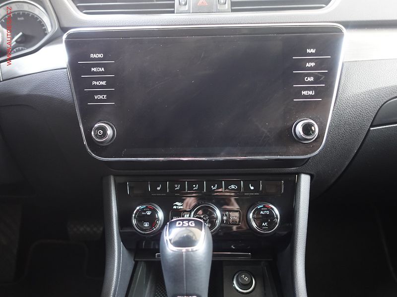 Škoda Superb (2021) 1.5 TSi, 2.maj,ČR, Style - fotka 14 z 28