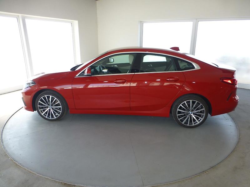 BMW Řada 2 (2021) 1,5I*FULL VYBAV*PŮVOD ČR-1 MAJ - fotka 8 z 29