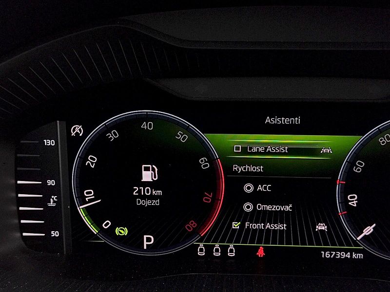 Škoda Karoq (2022) Ambition 1,5 Tsi DSG - fotka 8 z 35