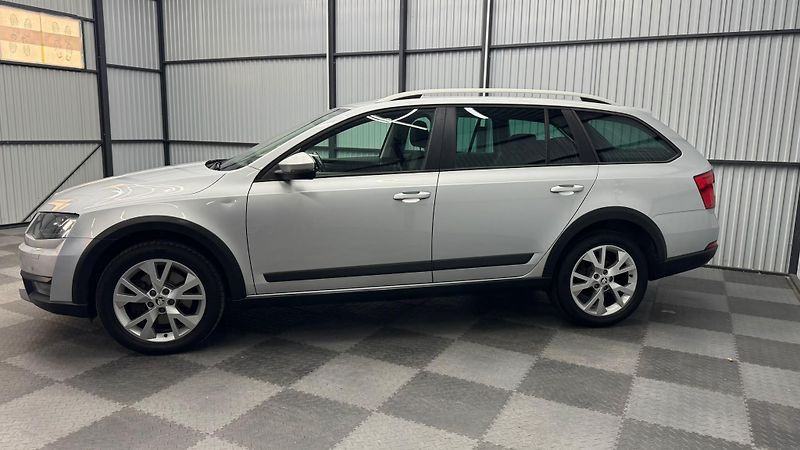 Škoda Octavia (2015) SCOUT - fotka 22 z 27