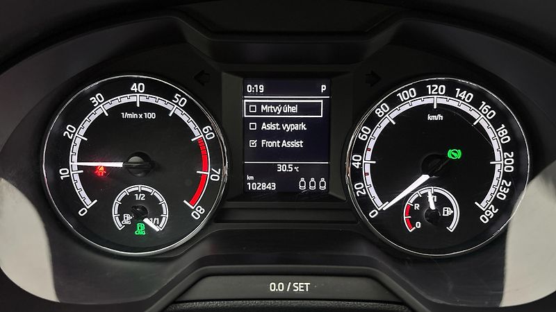 Škoda Octavia 1.5 TSI G-Tec DSG Ambition Com - fotka 10 z 23