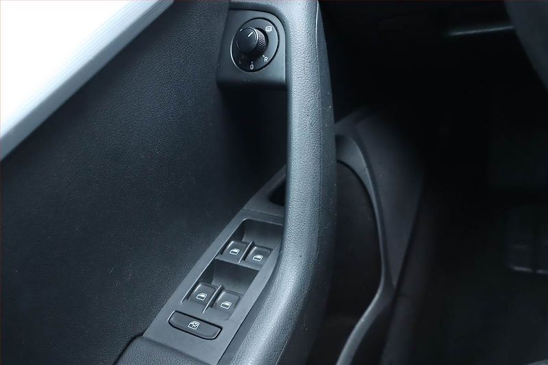 Škoda Octavia (2013) 1.2 TSI, Serv.kniha, Tempomat - fotka 19 z 24