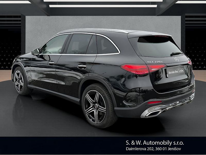 Mercedes-Benz GLC 220d AMG 4MATIC - fotka 7 z 31