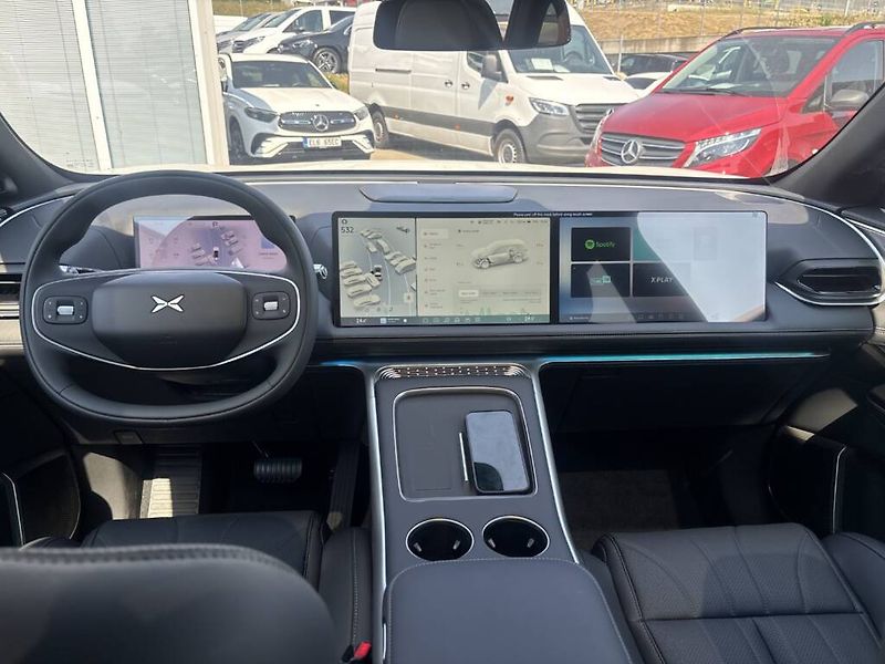 Xpeng G9 (2026) AWD Performance Pro - fotka 5 z 14