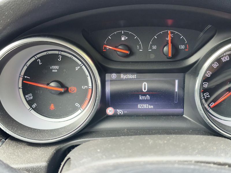 Opel Insignia (2018) - fotka 18 z 18