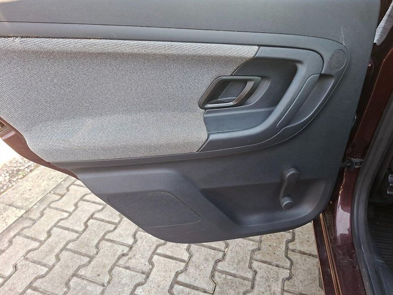 Škoda Fabia (2011) 1.2i 51kW -FACELIFT-KLIMA - fotka 28 z 36