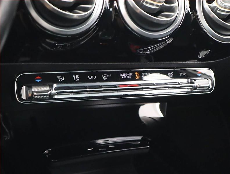 Mercedes-Benz Třídy A (2018) A 200 - fotka 19 z 25