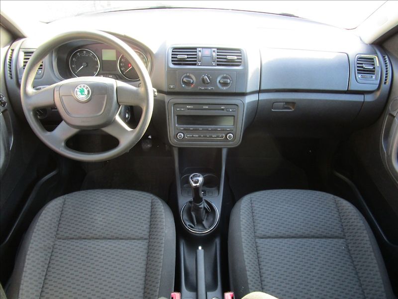 Škoda Roomster 1.4i 16V Ambition, Klima, 2. m - fotka 7 z 36