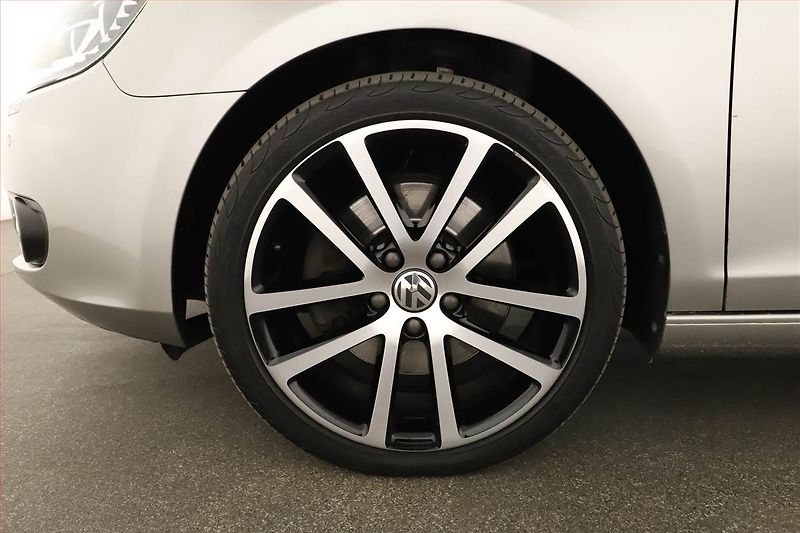 Volkswagen Golf (2015) 2.0 TDI, Serv.kniha, Navi - fotka 14 z 14