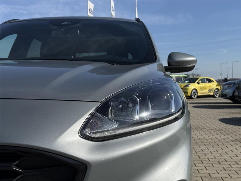 Ford Kuga 2,5 HEV 140kW ST-Line - fotka 9 z 25