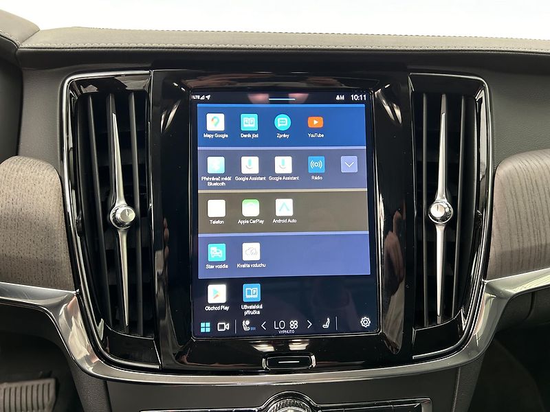 Volvo S90 2.0 B5 4x4 PLUS - fotka 26 z 31