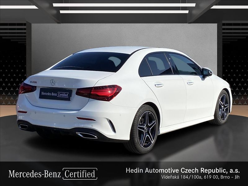 Mercedes-Benz Třídy A A 200 AMG sedan - fotka 5 z 27