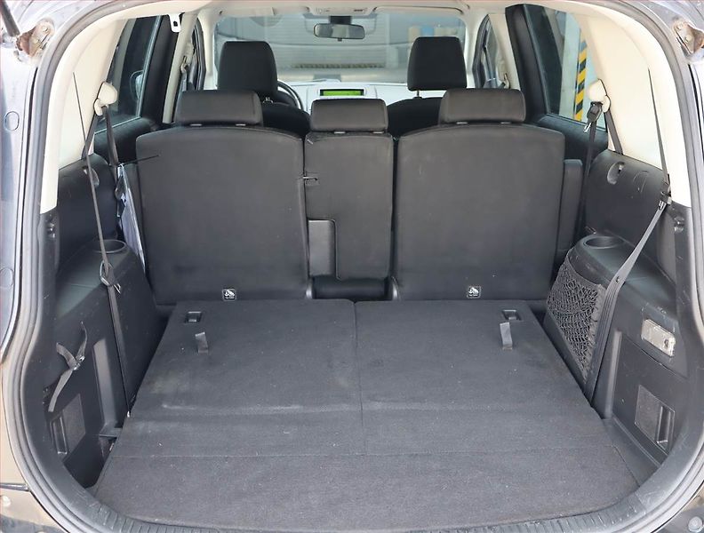 Mazda 5 (2008) 1.8, 7 míst - fotka 13 z 20