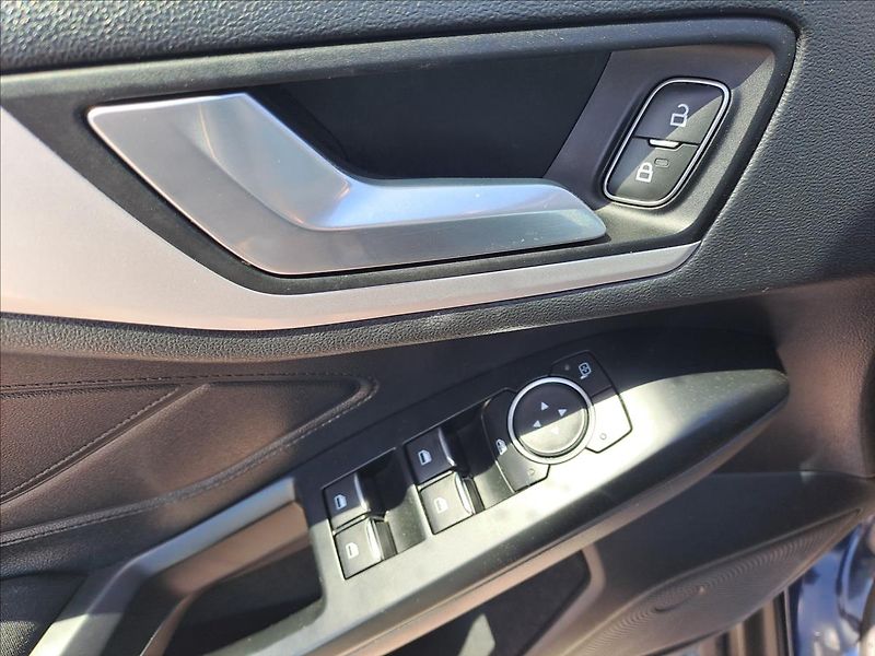 Ford Focus 1,0 EcoBoost AUTOMAT - fotka 10 z 15
