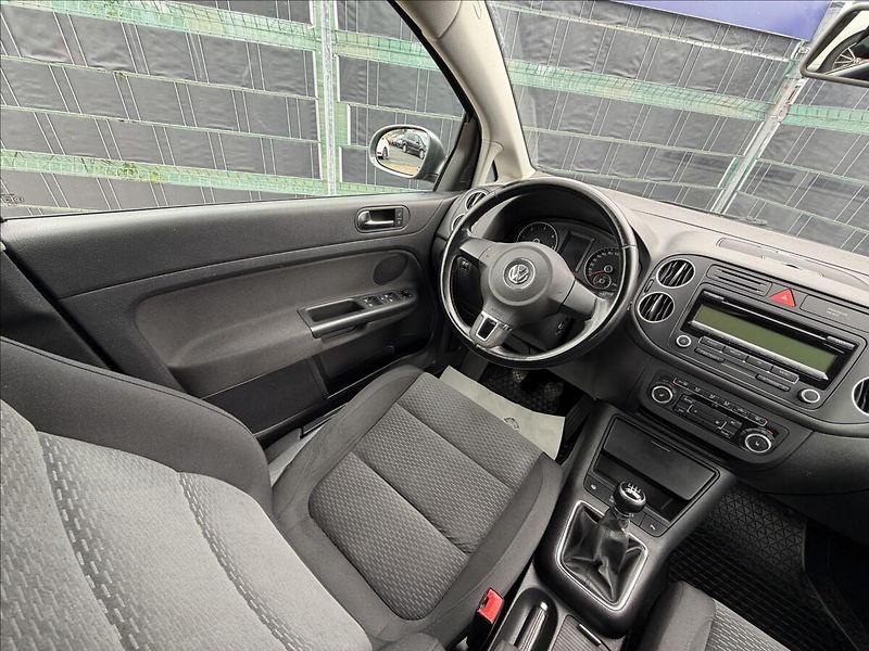 Volkswagen Golf Plus 1.6 TDI Comfortline - fotka 9 z 19