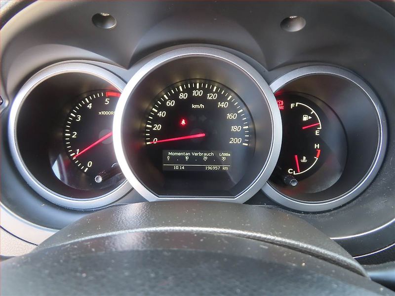Suzuki Grand Vitara (2012) 1.9 DDiS, 4X4, Serv.kniha - fotka 11 z 17