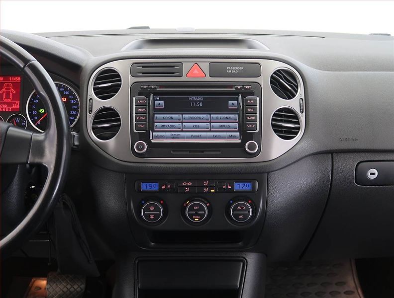 Volkswagen Tiguan (2009) 2.0 TDI, 4X4, Automat, Navi - fotka 12 z 22