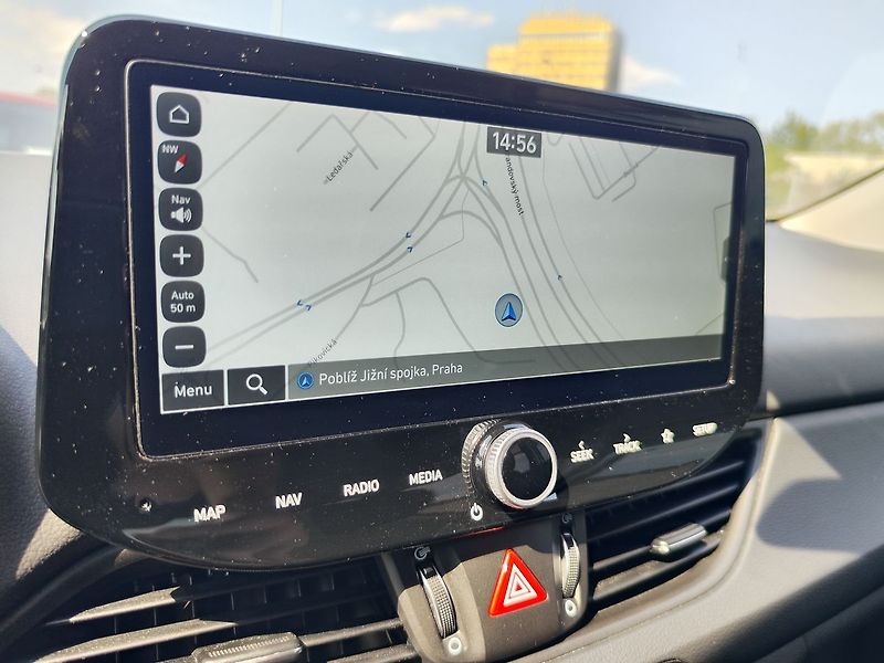 Hyundai i30 1.5 DPi/71kW Comfort - fotka 18 z 30