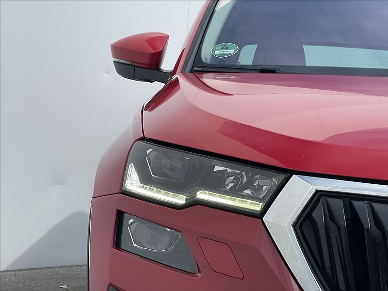 Škoda Karoq 2,0 TDI DSG Style NAVI+ACC - fotka 21 z 23
