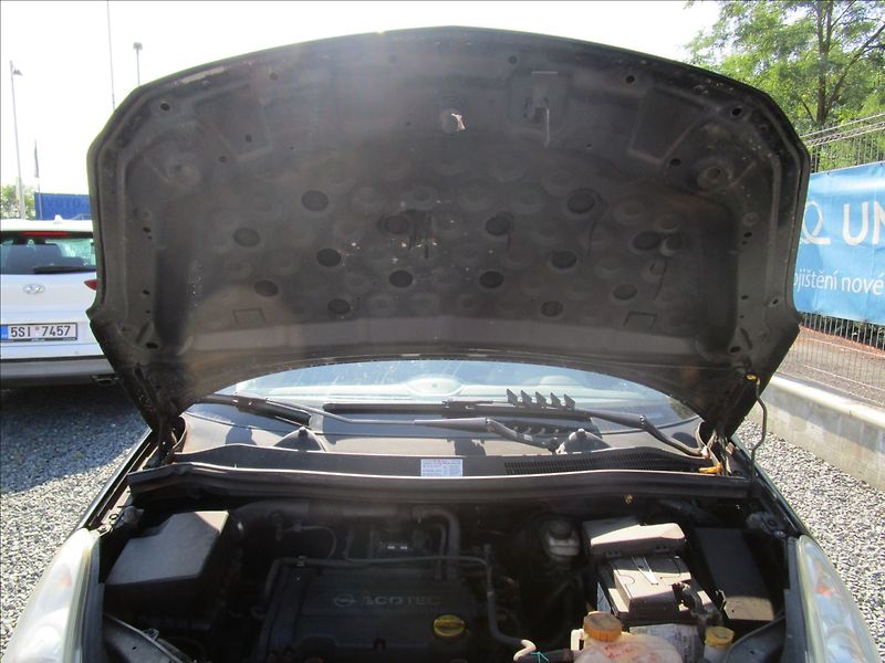 Opel Corsa 1.2i  Klima - fotka 34 z 34