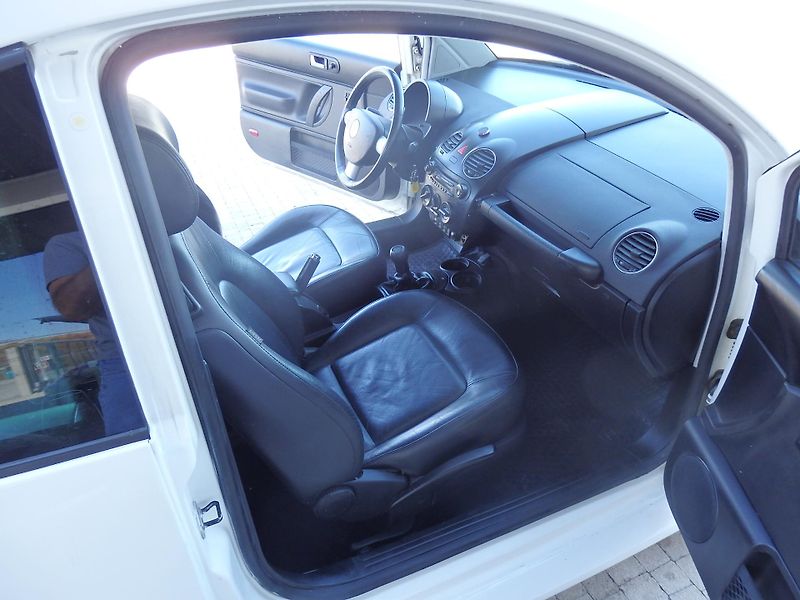 Volkswagen New Beetle 1.8T 20V 110 kW KLIMATIZACE - fotka 10 z 15