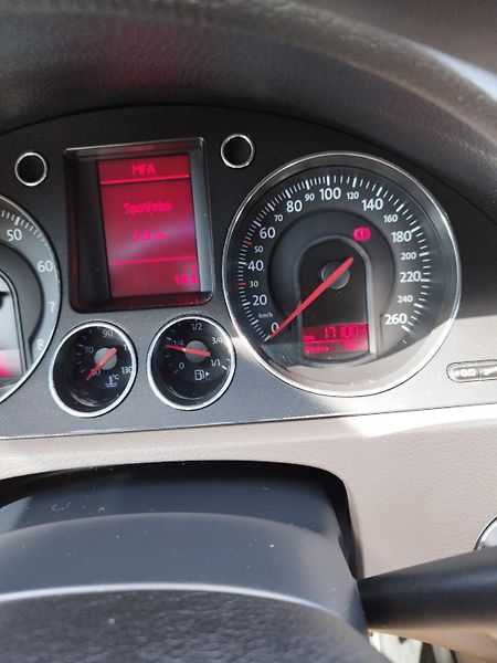 Volkswagen Passat (2005) - fotka 14 z 23