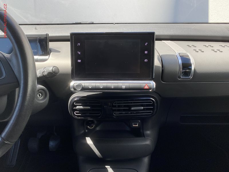 Citroën C4 Cactus (2019) 1.2PT Origins, Navi, kamera - fotka 12 z 18