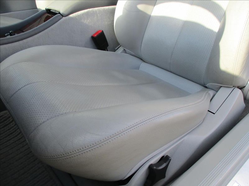 Mercedes-Benz CLK 2,0 i 150kw Kompressor Automat - fotka 19 z 29