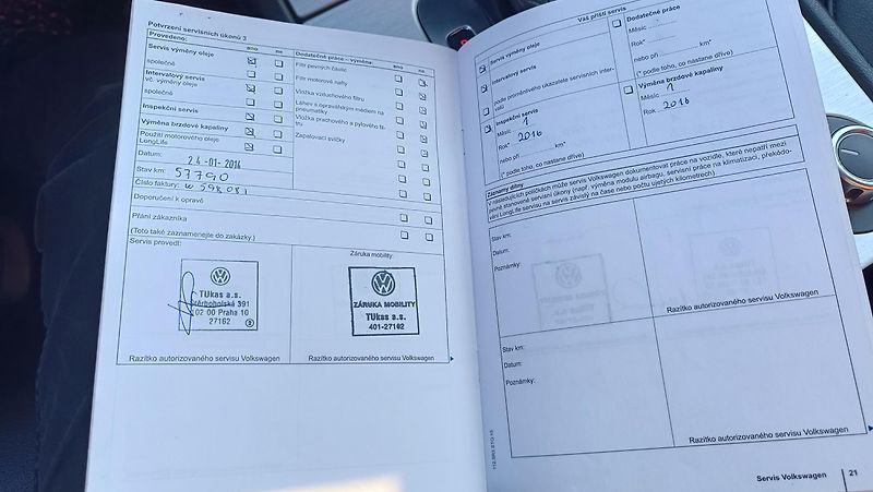 Volkswagen Touareg 3,0TDi 176kW Nové v ČR - fotka 42 z 44
