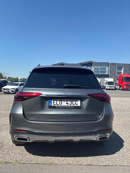 Mercedes-Benz GLE (2024) 350 de 4MATIC - fotka 4 z 13