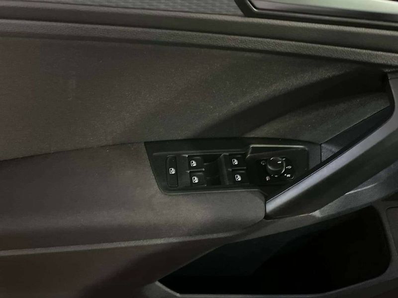 Volkswagen Tiguan (2024) Life 2,0 TDI DSG - fotka 15 z 20