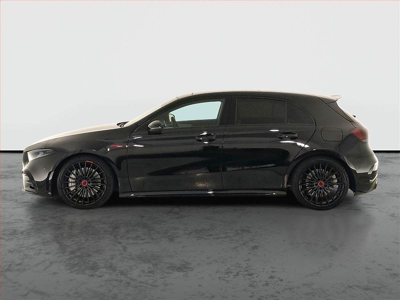 Mercedes-Benz Třídy A (2019) AMG line A 35 AMG 4MATIC - fotka 3 z 26