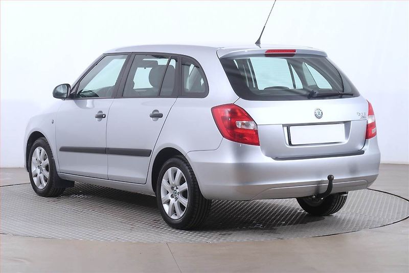 Škoda Fabia (2010) 1.2 TSI, Serv.kniha, Tempomat - fotka 4 z 16