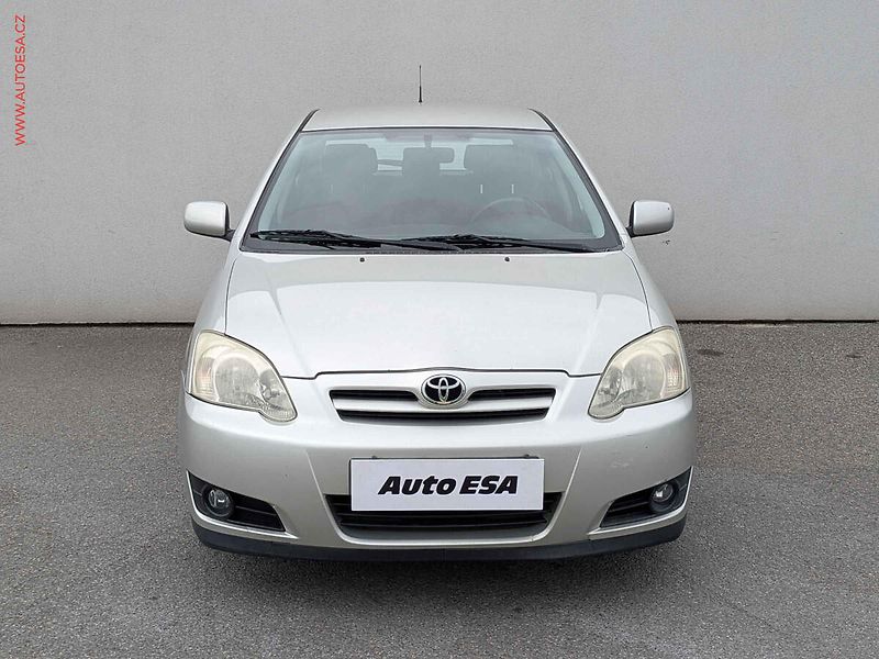 Toyota Corolla (2005) 1.4i - fotka 2 z 14