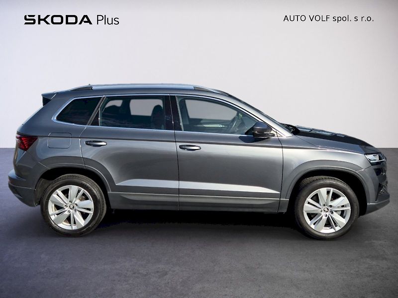Škoda Karoq (2025) Top Selection 1.5 TSI 110 kW 7 - fotka 9 z 39