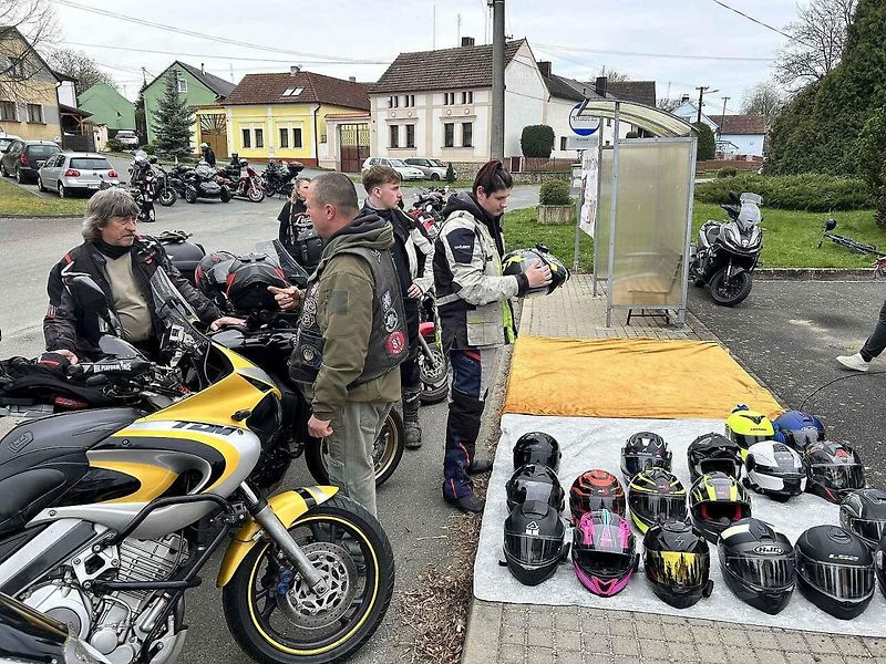 Žehnání motorek v Puclicích.