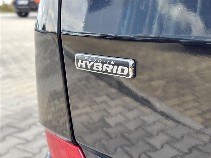 Ford Tourneo Custom 2,5 PHEV 171kW Titanium X L2 - fotka 19 z 56