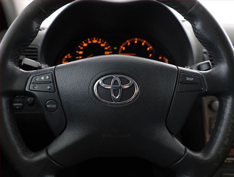 Toyota Avensis (2006) 1.8 VVT-i, po STK, Klima - fotka 8 z 13