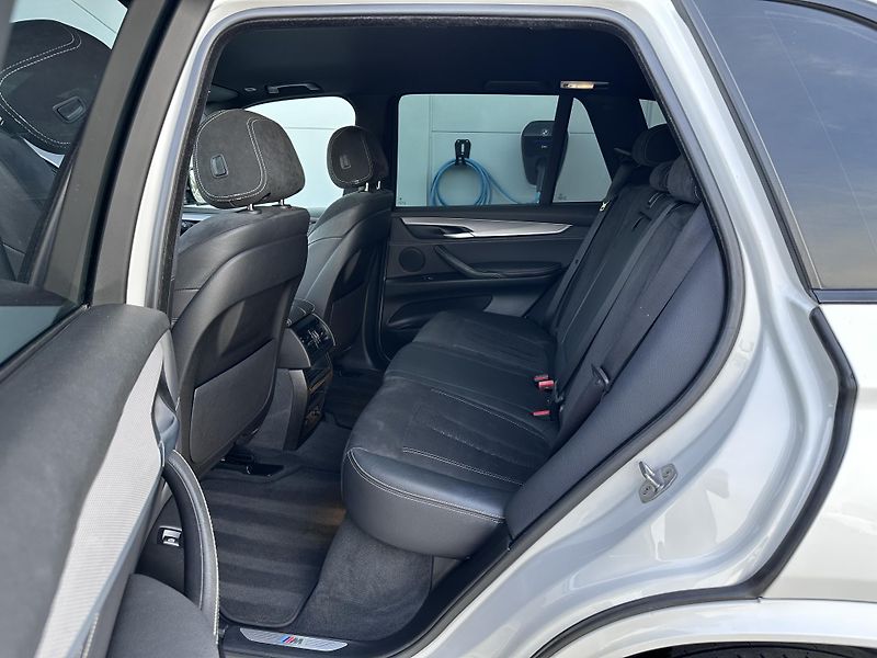 BMW X5 xDrive30d M-Sport - fotka 8 z 24