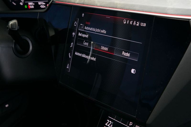 Audi e-tron 55 300kW Matrix Kessy Tažné - fotka 38 z 46