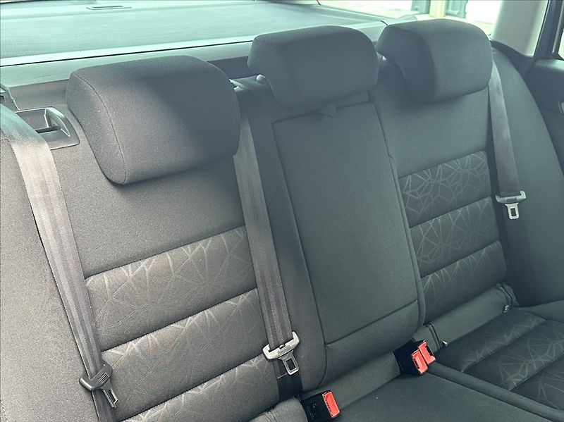 Škoda Octavia 1,8 TSI 152PS  II FL Family - fotka 19 z 44