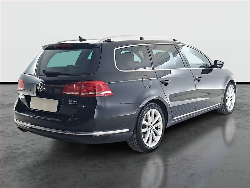 Volkswagen Passat (2012) 2.0 TDI, Automat, Navi - fotka 5 z 20