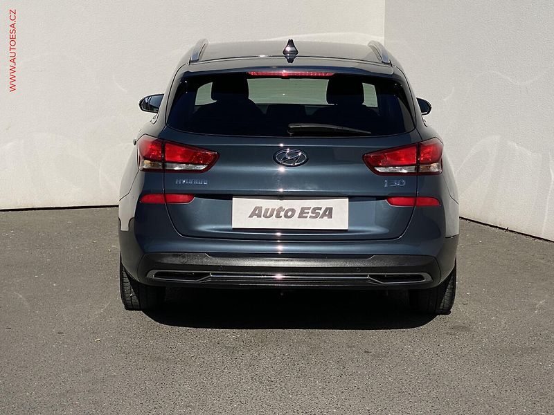 Hyundai i30 (2023) 1.5 T-GDi, ČR, Smart, TZ - fotka 5 z 18