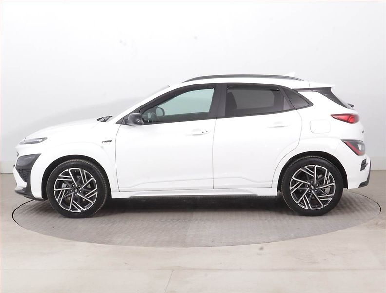Hyundai Kona (2023) N-Line 1.0 T-GDI - fotka 3 z 17