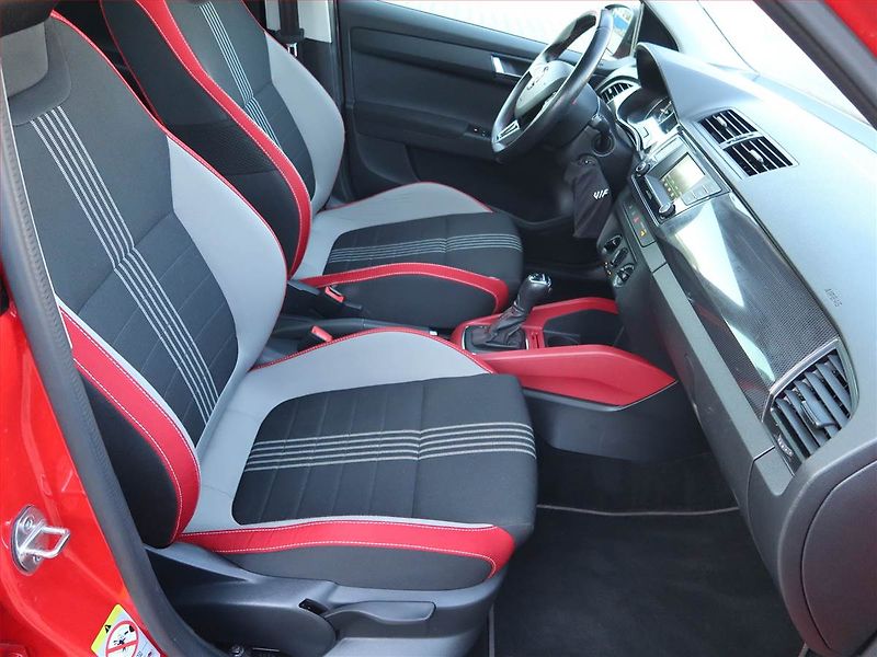 Škoda Fabia (2018) Monte Carlo 1.0 TSI, Automat - fotka 9 z 18