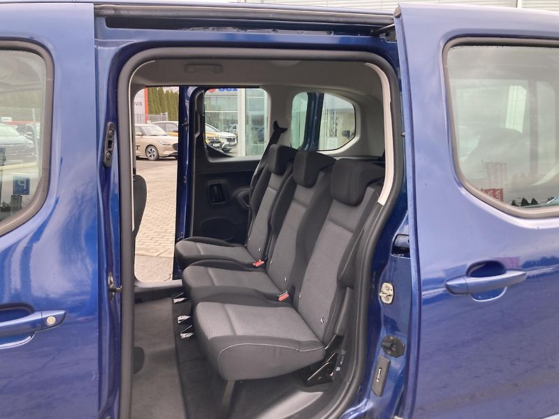 Toyota ProAce City Verso (2020) 1,5D-4D 130 6MT  7-místné  - fotka 14 z 20